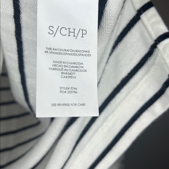 Cabi Relax Game Day Black & White Stripe Pullover Oversized Top - Small - Picture 3 of 6